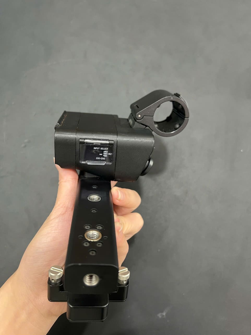 Tay cầm Sony XLR-H1 Chính Hãng Cho FX3/FX30 5 tay cam sony xlr h1 chinh hang fx3 fx30 4