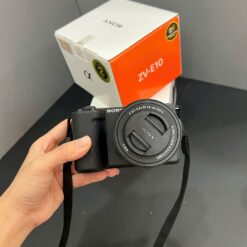 sony zv e10 ii kem kit 16 50mm ii den cu 4